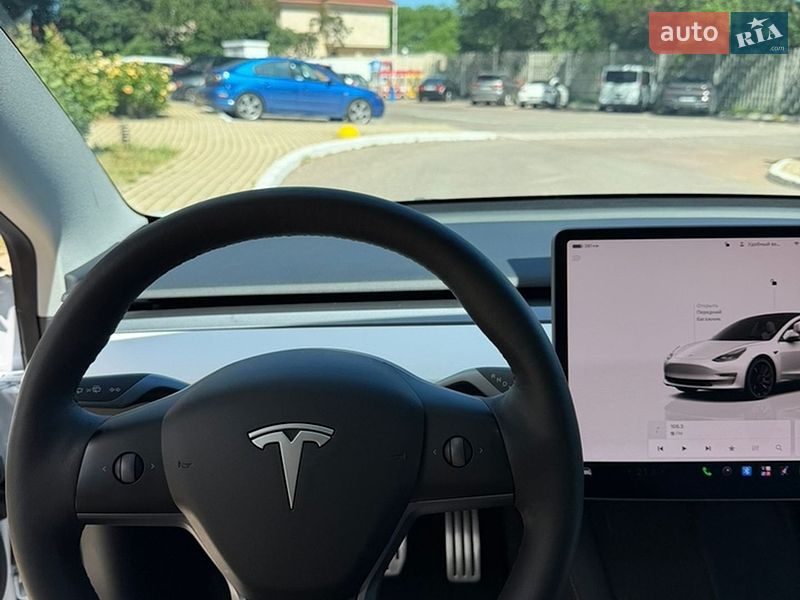 Седан Tesla Model 3 2022 в Одессе