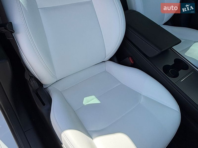 Седан Tesla Model 3 2022 в Одессе