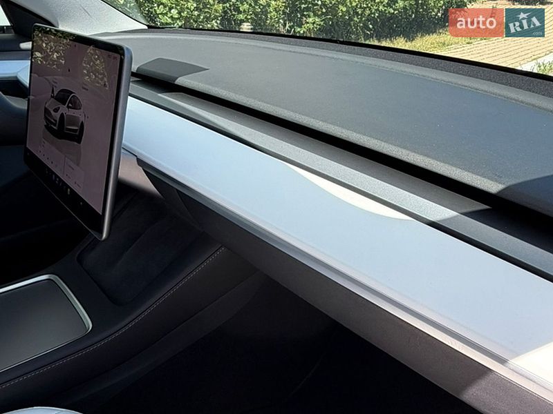 Седан Tesla Model 3 2022 в Одессе