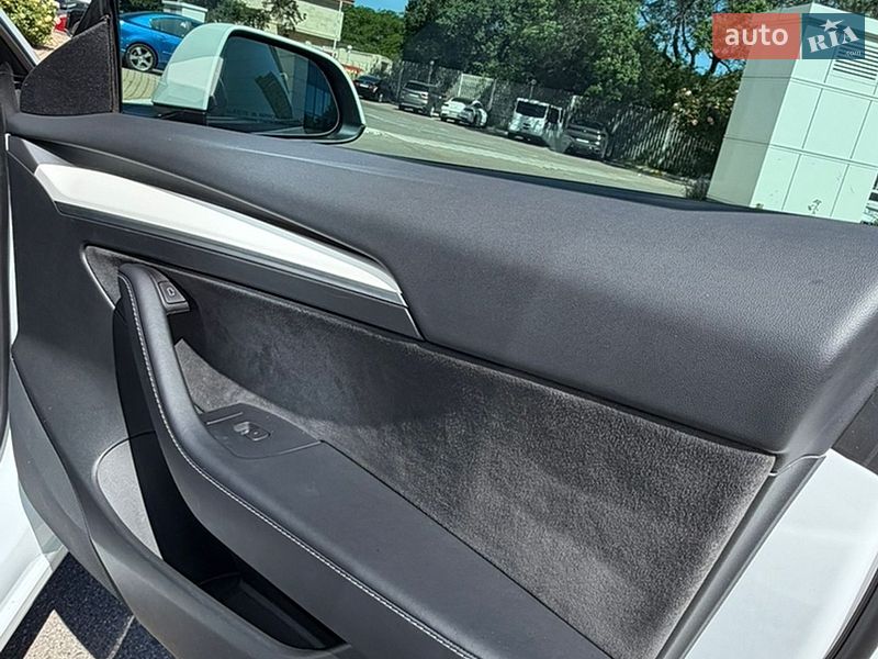 Седан Tesla Model 3 2022 в Одессе