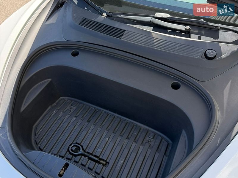 Седан Tesla Model 3 2022 в Одессе
