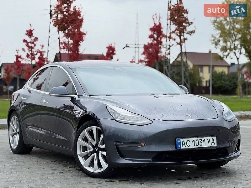 Седан Tesla Model 3 2018 в Львове фото Седан Tesla Model 3 2018 в Львове