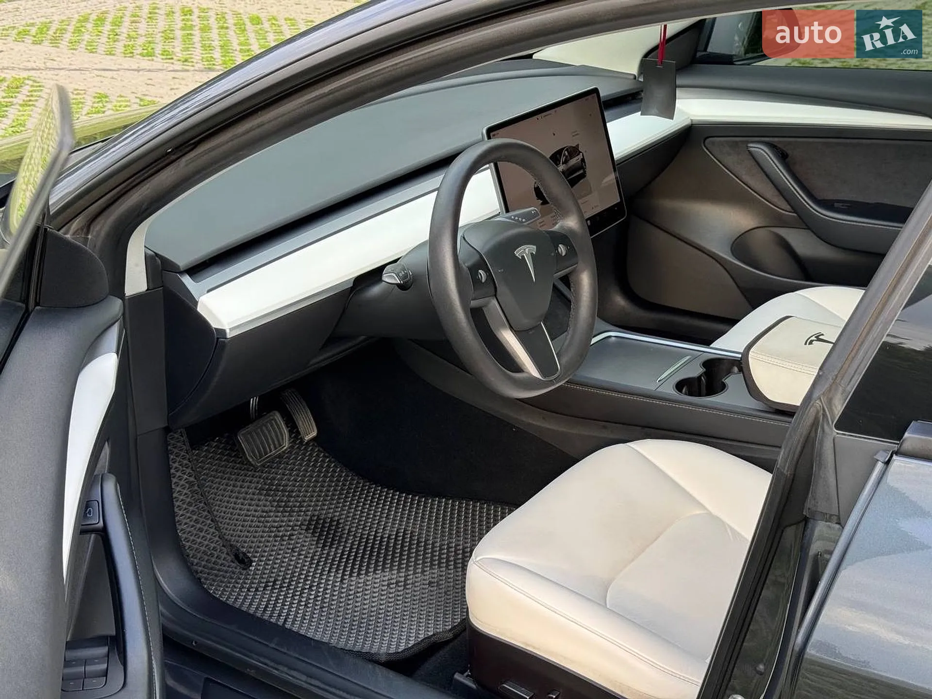 2022 Tesla Model 3 - мініатюра 17