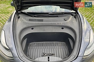 Седан Tesla Model 3 2022 в Харкові