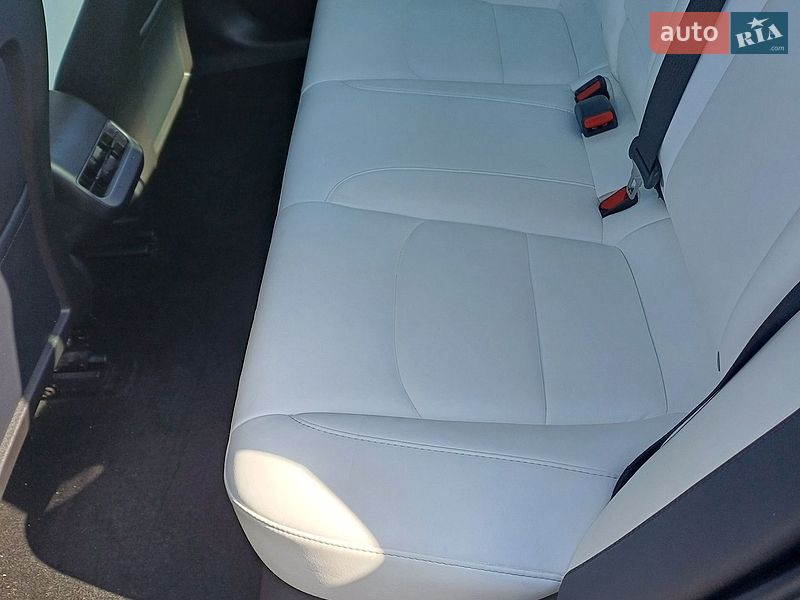 Седан Tesla Model 3 2022 в Ивано-Франковске