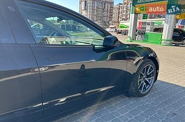 Седан Tesla Model 3 2022 в Тернополе