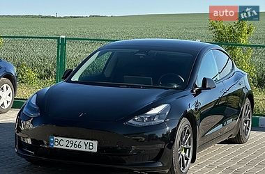 Седан Tesla Model 3 2022 в Тернополе