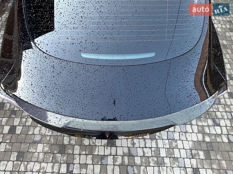 Седан Tesla Model 3 2022 в Луцке