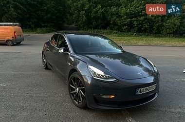 Седан Tesla Model 3 2018 в Харкові