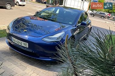 Седан Tesla Model 3 2019 в Києві