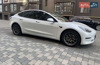 Седан Tesla Model 3 2021 в Ивано-Франковске