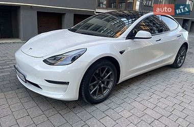 Седан Tesla Model 3 2021 в Ивано-Франковске
