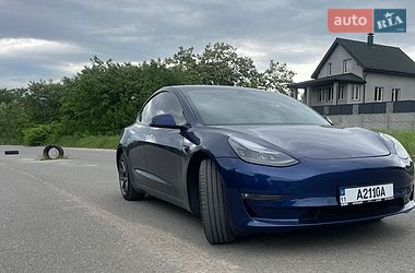 Седан Tesla Model 3 2021 в Києві