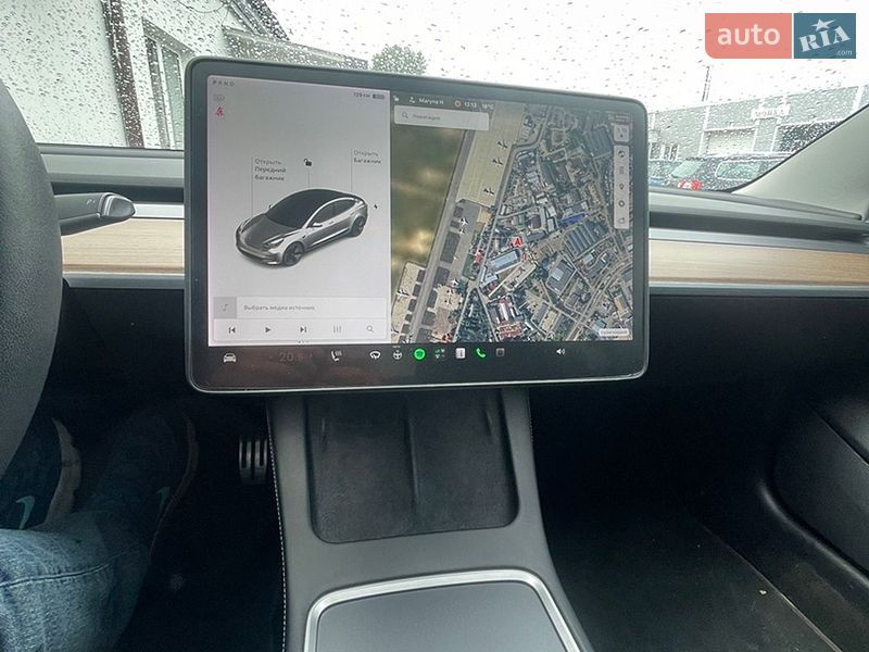 Седан Tesla Model 3 2021 в Киеве