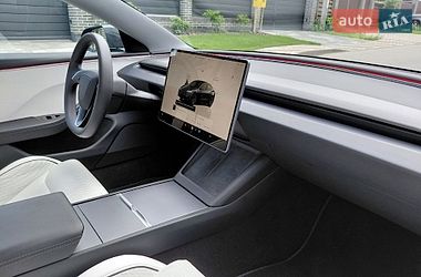 Седан Tesla Model 3 2024 в Києві