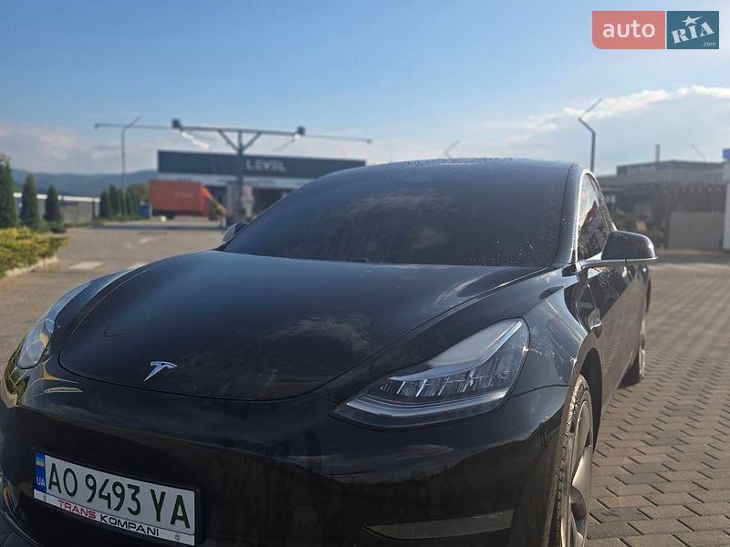 Седан Tesla Model 3 2019 в Хусте