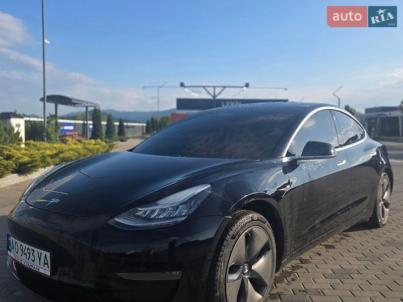 Седан Tesla Model 3 2019 в Хусте