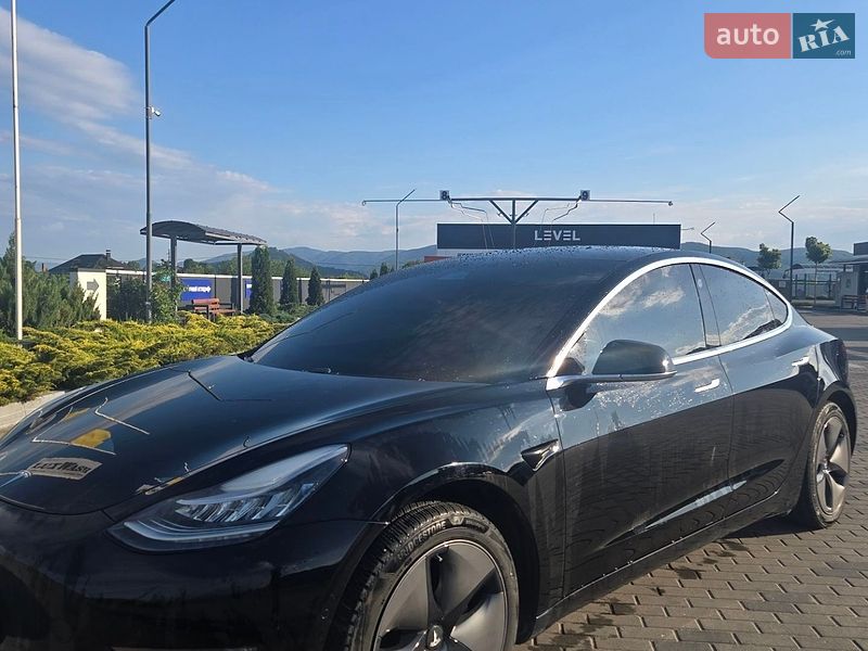 Седан Tesla Model 3 2019 в Хусте