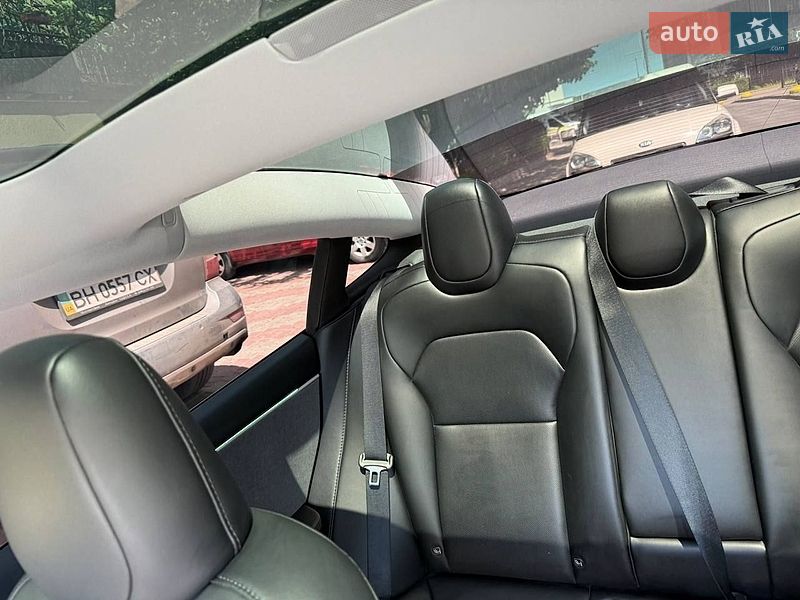 Седан Tesla Model 3 2025 в Одессе