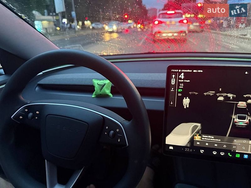 Седан Tesla Model 3 2025 в Одессе