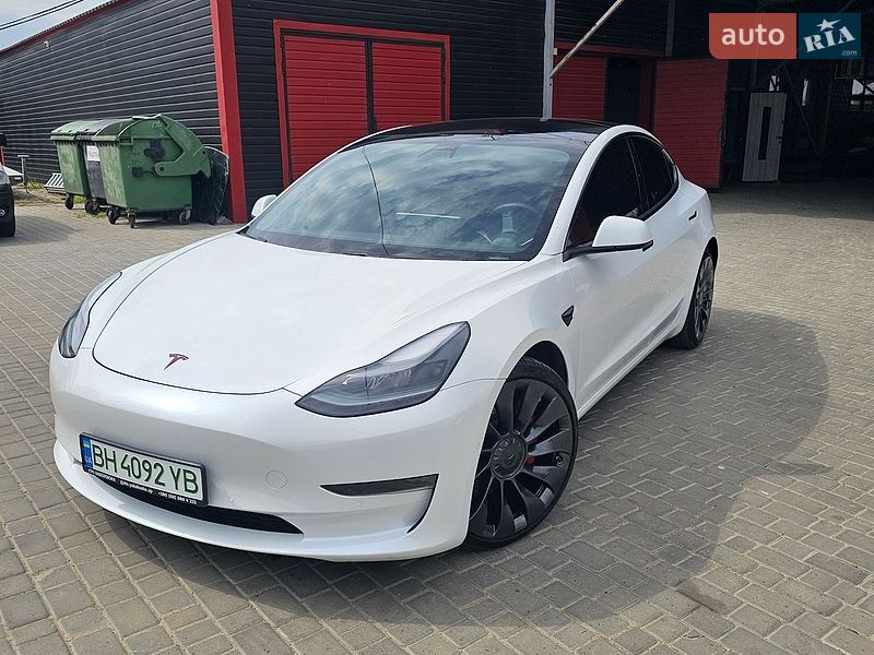 Седан Tesla Model 3 2021 в Одесі