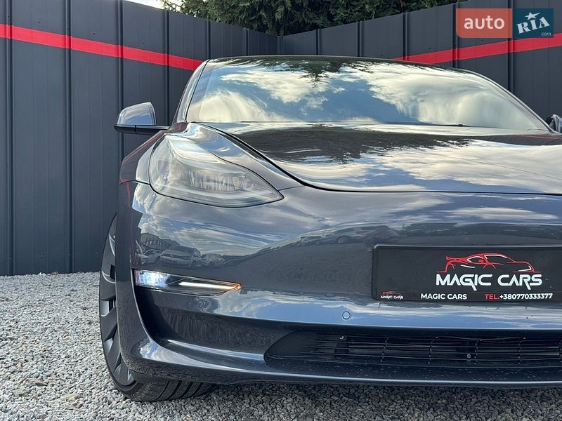 Седан Tesla Model 3 2022 в Луцьку