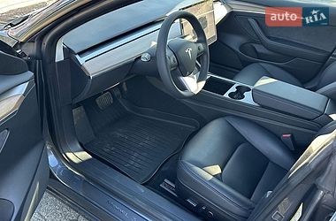 Седан Tesla Model 3 2022 в Киеве