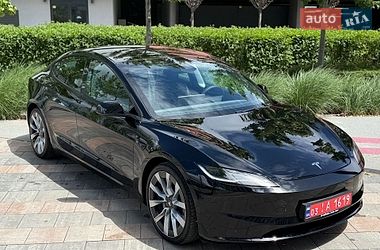 Седан Tesla Model 3 2024 в Києві