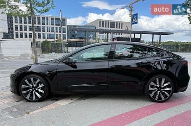 Седан Tesla Model 3 2024 в Києві