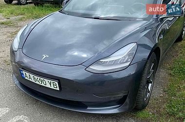 Седан Tesla Model 3 2019 в Киеве