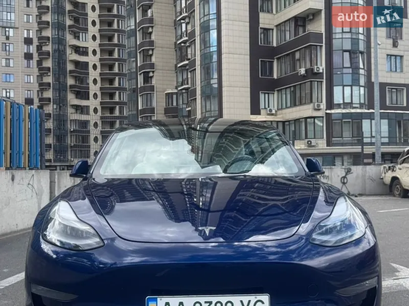 Tesla Model 3 2022