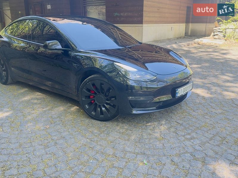 Седан Tesla Model 3 2022 в Києві