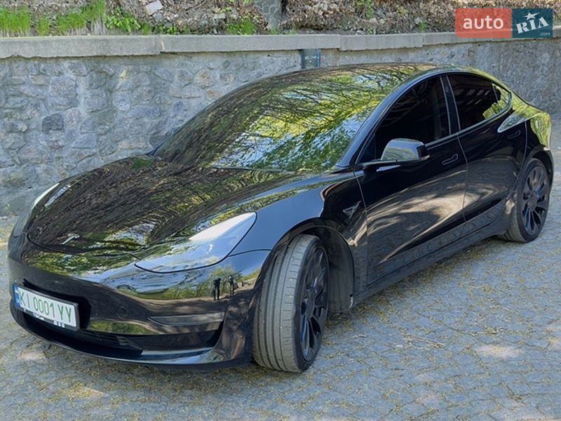 Седан Tesla Model 3 2022 в Києві