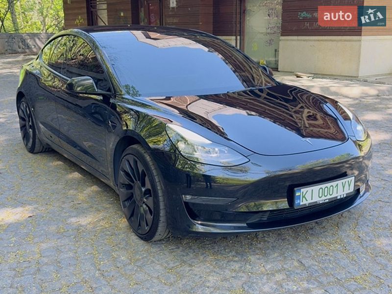 Седан Tesla Model 3 2022 в Києві