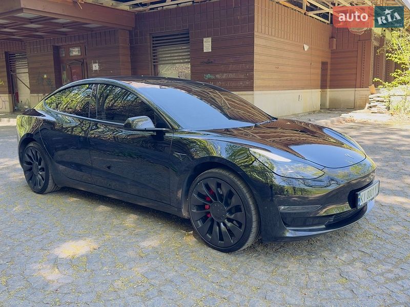 Седан Tesla Model 3 2022 в Киеве