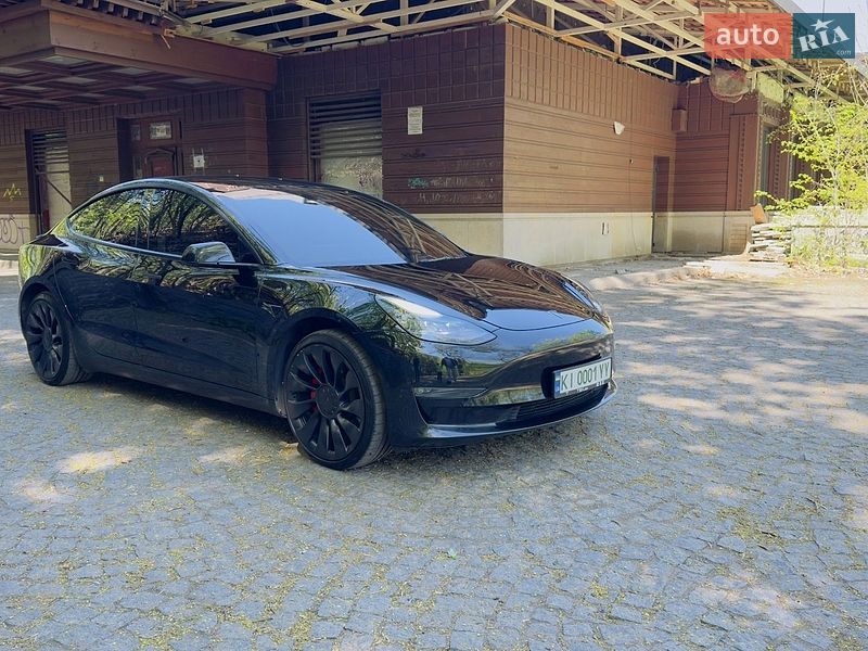 Седан Tesla Model 3 2022 в Києві