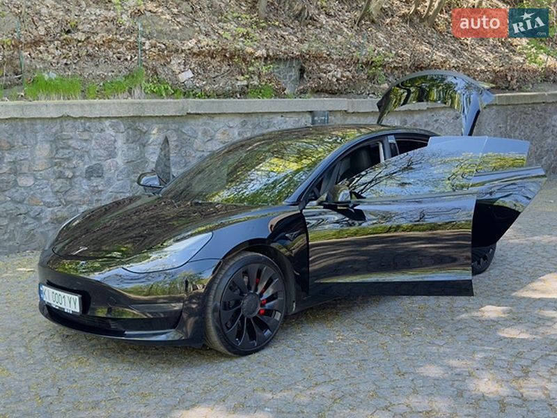 Седан Tesla Model 3 2022 в Києві