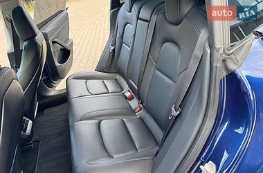 Седан Tesla Model 3 2023 в Ивано-Франковске