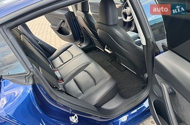 Седан Tesla Model 3 2023 в Ивано-Франковске