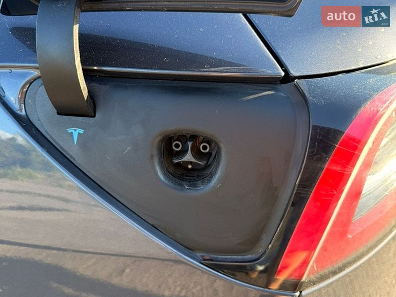 Седан Tesla Model 3 2018 в Кременчуге