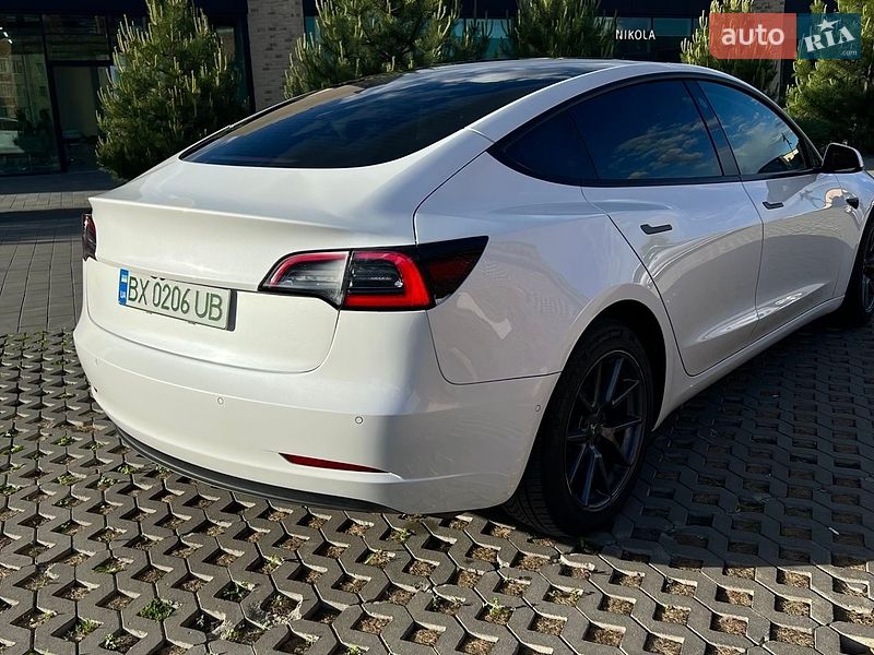 Седан Tesla Model 3 2021 в Хмельницькому