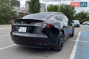 Седан Tesla Model 3 2022 в Киеве