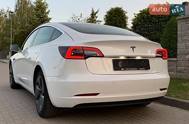 Седан Tesla Model 3 2019 в Ровно