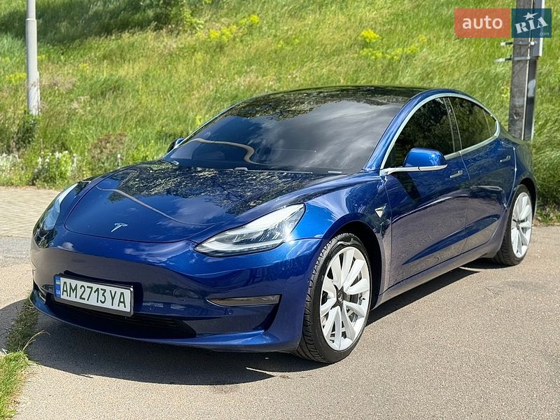 Седан Tesla Model 3 2019 в Житомире