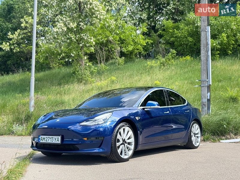 Седан Tesla Model 3 2019 в Житомире
