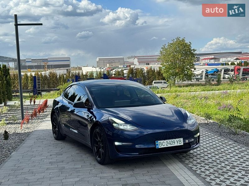Седан Tesla Model 3 2022 в Львове фото Седан Tesla Model 3 2022 в Львове