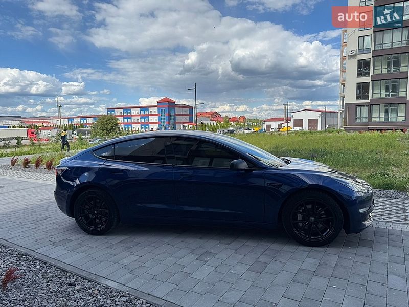 Седан Tesla Model 3 2022 в Львове фото 26 Седан Tesla Model 3 2022 в Львове