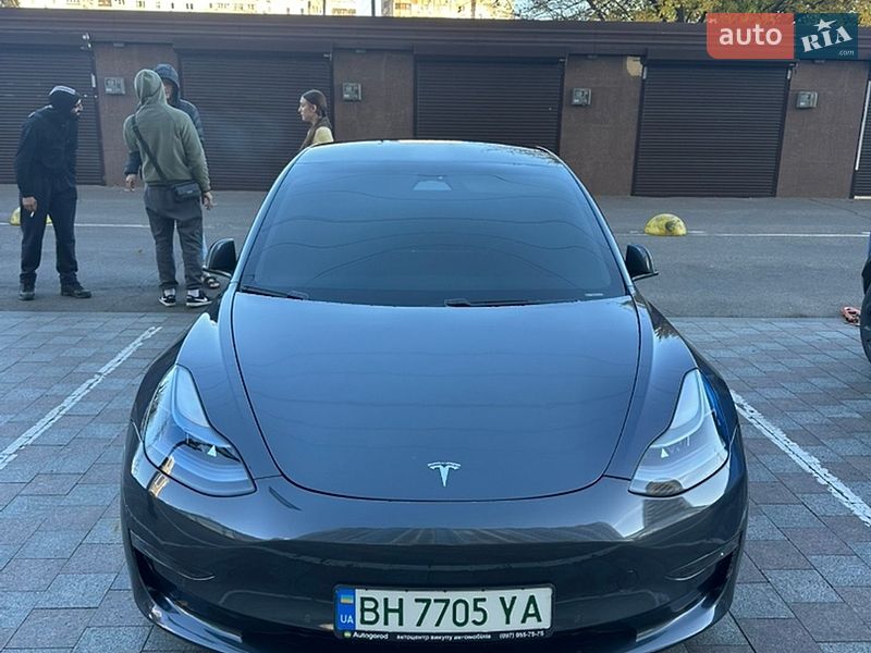 Седан Tesla Model 3 2021 в Одессе