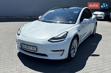 Седан Tesla Model 3 2019 в Києві