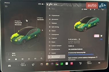 Седан Tesla Model 3 2023 в Ровно